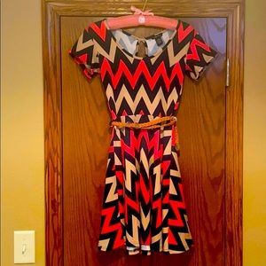 Women’s short sleeve street length dress